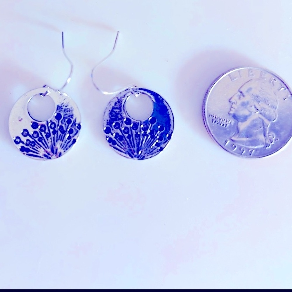 Free💰Add 1 to bundle Earrings disk etched Dandelions drop hook pierced